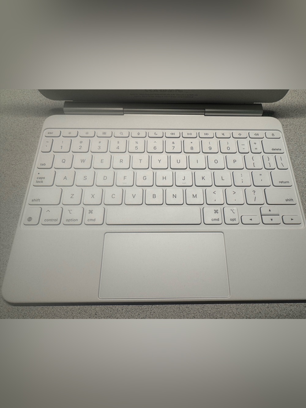 Apple Magic Keyboard (M4) iPad - Picture 8 of 13